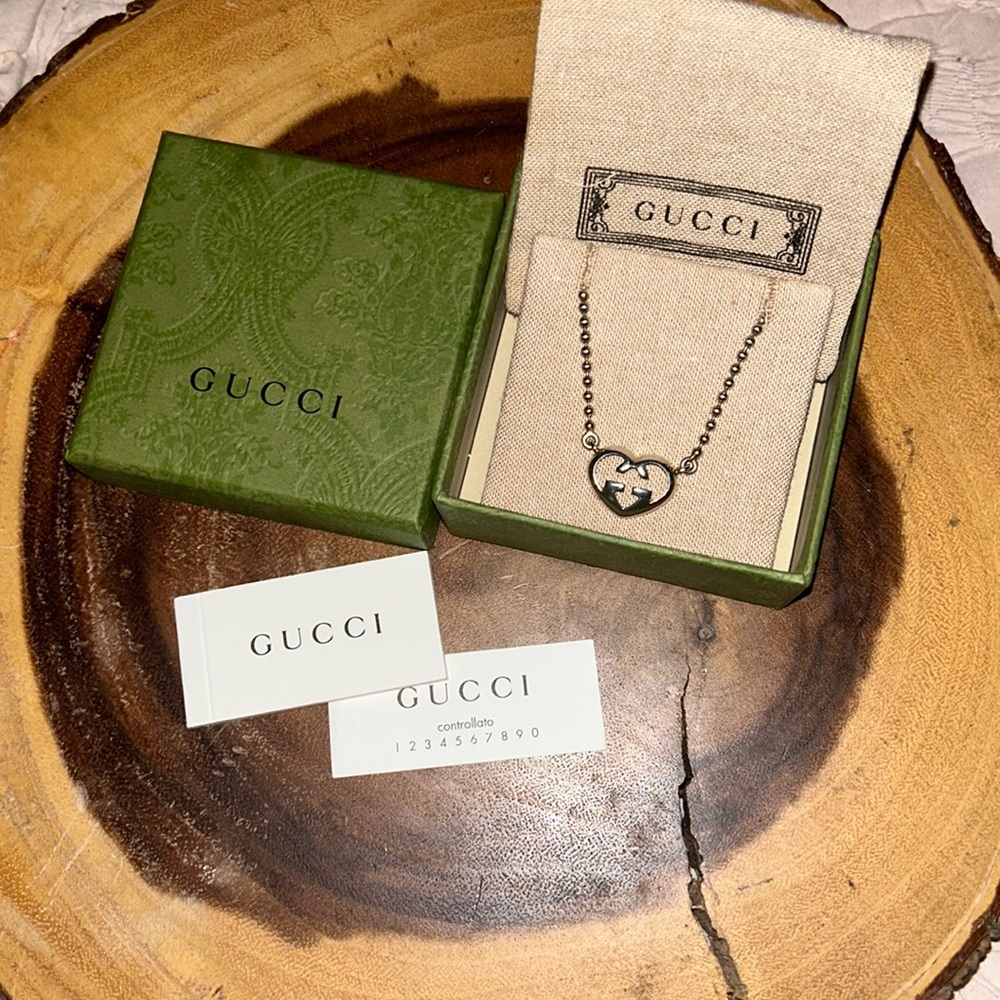 /sold/💯 Gucci “Love Britt” Interlocking G Pendant with Necklace - Picture 4 of 15